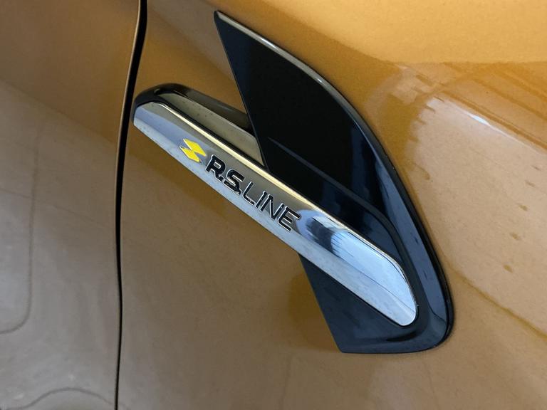 RENAULT Captur Photo spincars-33ac582b2699ca1c717f6c8f4ed87c5f4fcef440.jpg