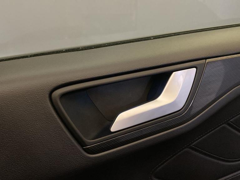 Ford FOCUS Photo spincars-3c4d2e2443e2bea583529457becdfb84d75d33a3.jpg