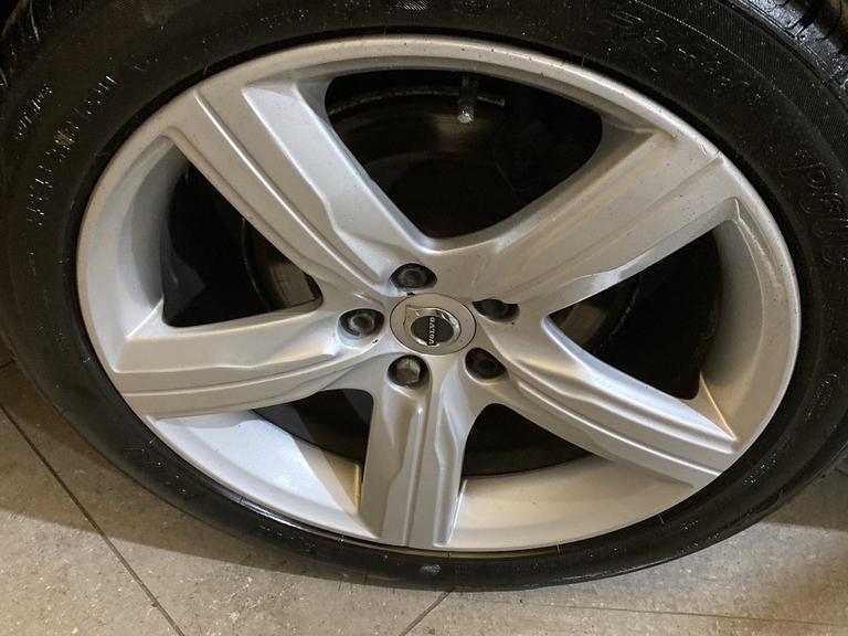 VOLVO V90 Photo spincars-3e0f5d22aaedbb1affda1f38c8c3707c46174e2a.jpg