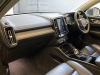 VOLVO XC40 Photo 24