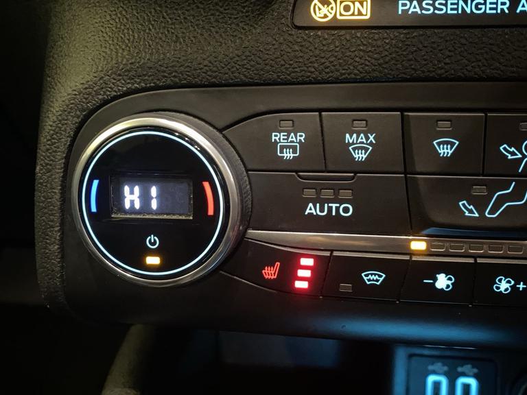 FORD Focus Photo spincars-43c89723094922d729f8544667044fac3e02df56.jpg