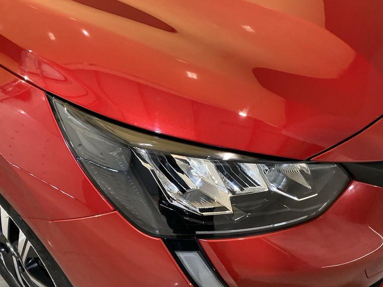 Peugeot 208 Photo spincars-4440c2dd24077f4772d37162926b4c6db95b52da.jpg