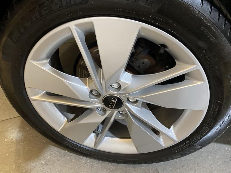Audi Q2 Photo spincars-44f9cdc1abddc8f430748b9cff2eb979f2b8ddf0.jpg