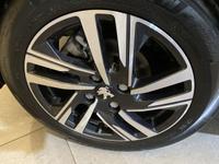 Peugeot 208 Photo 6