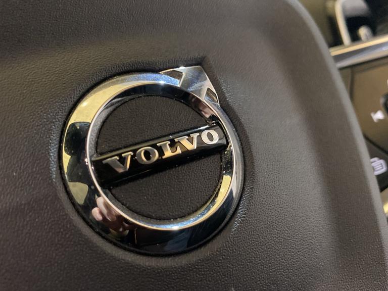 VOLVO XC40 Photo spincars-4eb51af8fbcee9058374568ffbde6a973317c35b.jpg