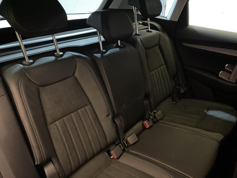ŠKODA KAROQ Photo spincars-50a65d9b51a6d4ec0740262c97f9331f68a00e28.jpg