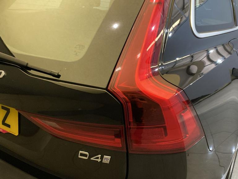 VOLVO V90 Photo spincars-560a40ee697b0e1f3720ac10e14bfbeff240cd6d.jpg