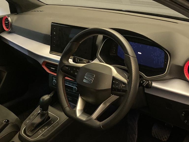 SEAT IBIZA Photo spincars-5858330e67cd3e2d3a7214408abd821f1889271a.jpg