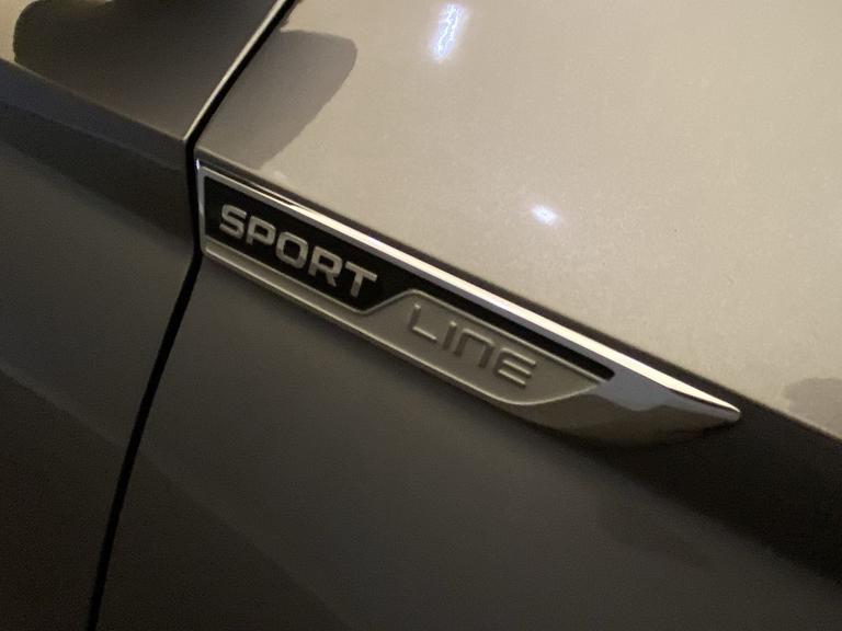 Skoda KAROQ Photo spincars-5ebef64fbbe3b04bb08b529a01ef1fa81eb590af.jpg
