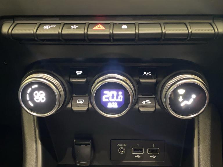 RENAULT Captur Photo spincars-6590ad2540d1cd736fd27c3c76245a961ce4bf75.jpg