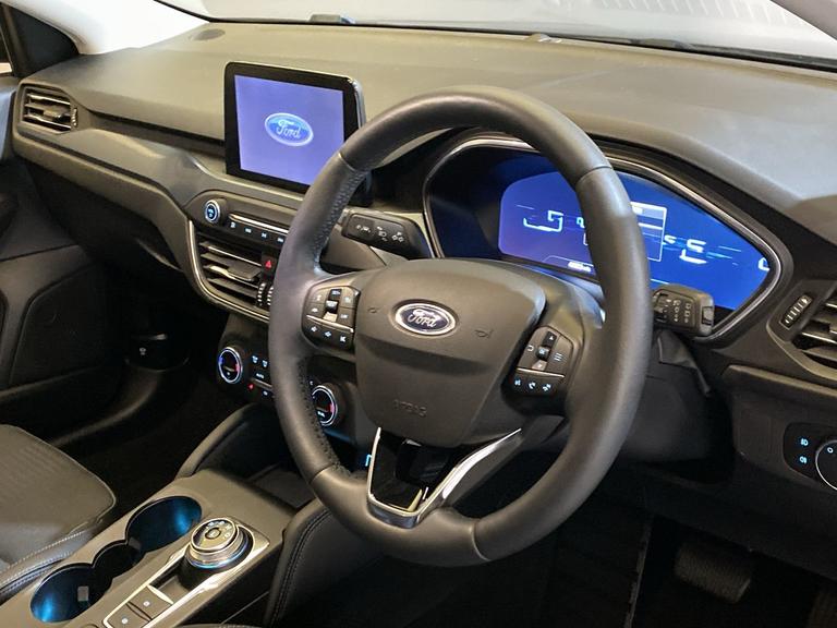 FORD Focus Photo spincars-68ccf25439923f5e8c6f723f037473a2439ff4f9.jpg