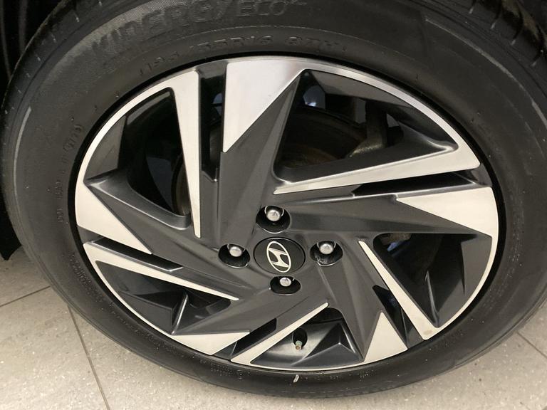 HYUNDAI BAYON Photo spincars-7032531919a72d7a9677894fa8b791e4b784a995.jpg