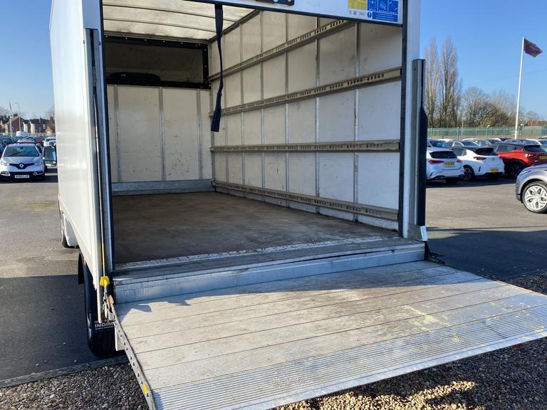 Volkswagen CRAFTER Photo spincars-73000a79a43a96dd9ea0cbff6f440358f918e5a2.jpg