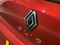 RENAULT CLIO Photo 18