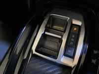 Peugeot 208 Photo 4