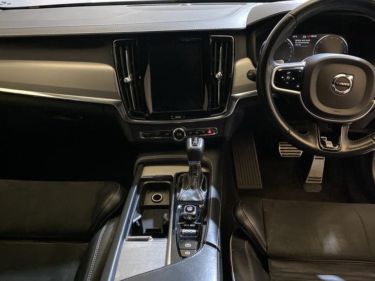 VOLVO V90 Photo spincars-807ed5d4fdd3dc6f256c3797343d556b42bf7846.jpg