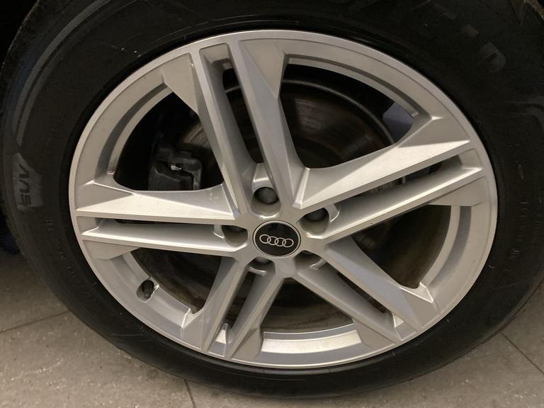 AUDI Q5 Photo spincars-80b2f3904dc0c4bba00536371fb6fe680c98e012.jpg