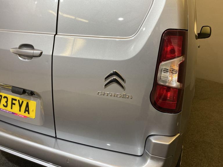 CITROEN BERLINGO Photo spincars-8d864b38d9274aeabc3f2b13a17ffe7894f6ee59.jpg