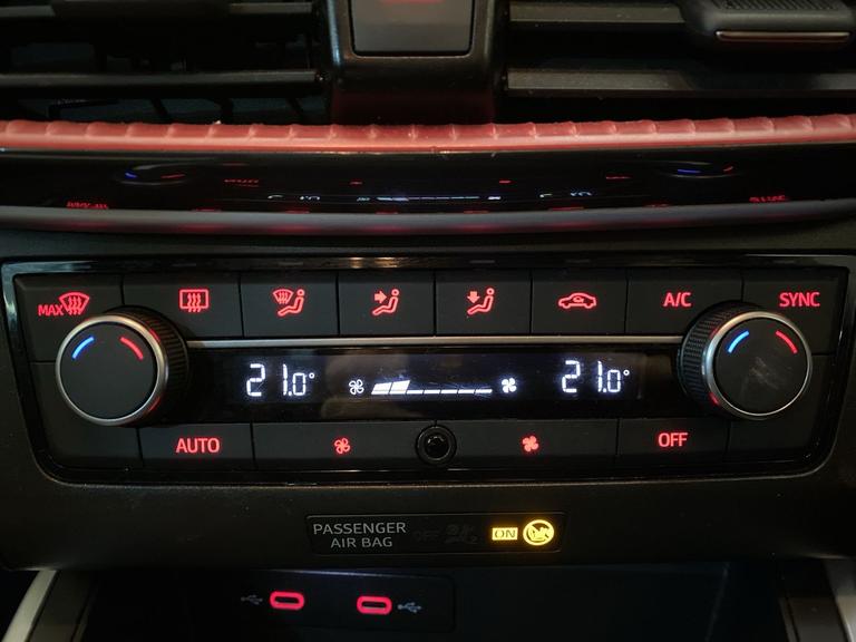 SEAT ARONA Photo spincars-9f5e79ff99fd2befb0696b1e0b4fe0ca903d20ab.jpg