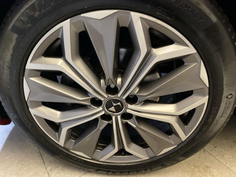 DS AUTOMOBILES DS 4 Photo spincars-a215acee3c24fb37d5dd16bb941645e614ff2a94.jpg