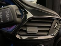 FORD FIESTA Photo 26