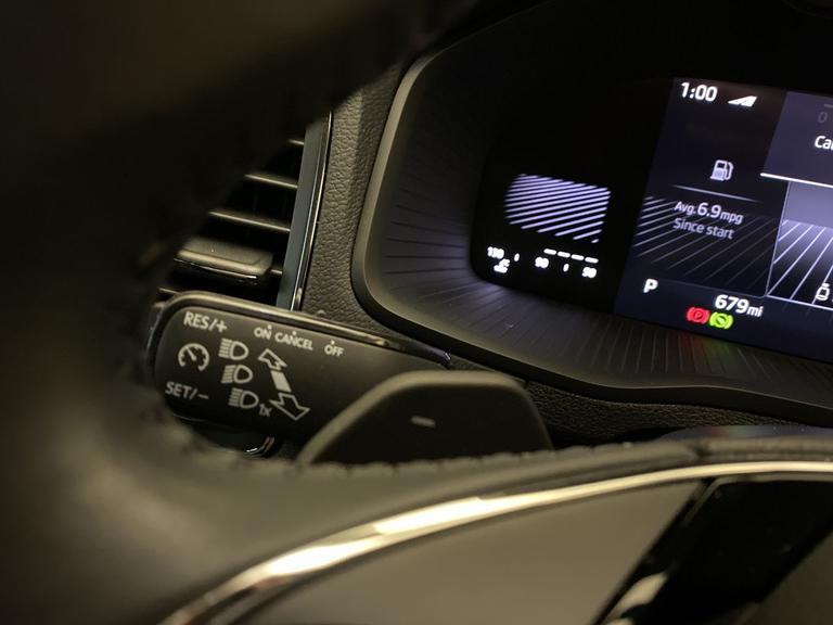 ŠKODA KAROQ Photo spincars-a88b9d36916c75e6a4e87bafb2151f92fe3eb0c5.jpg