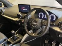 Audi Q2 Photo 1