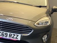FORD FIESTA Photo 34