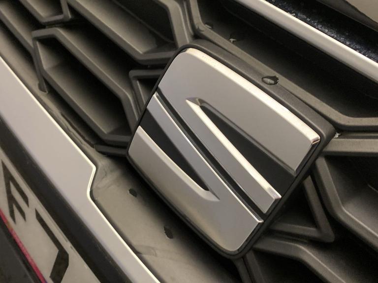 SEAT IBIZA Photo spincars-bd82b4c9ca1044cf36c7f3fc307140dea4c64c31.jpg
