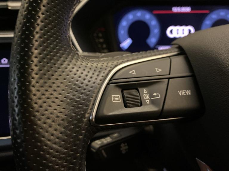 Audi Q3 Photo spincars-c6800f0829e8e4c01e25fbdbbec82b3cebc04682.jpg