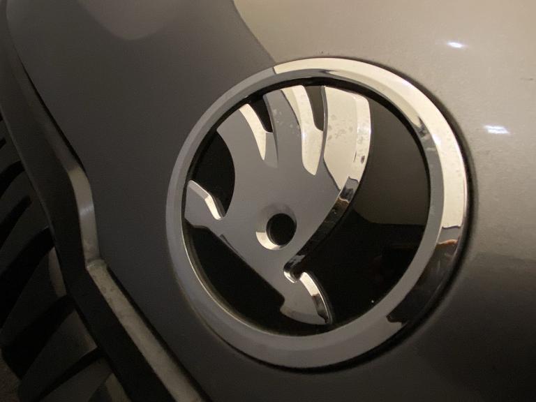 Skoda KAROQ Photo spincars-cb4a779eeac66eabc4d56586a564fbb1eeb9c42e.jpg