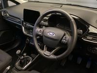 FORD FIESTA Photo 3