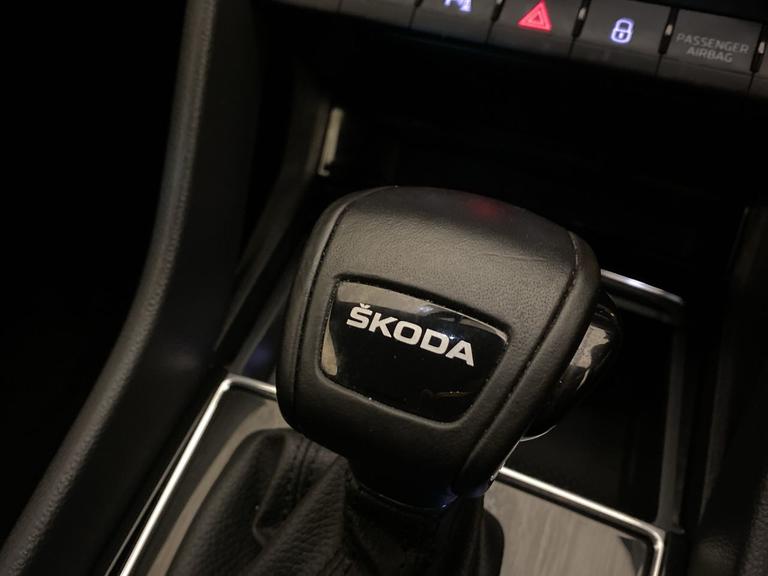 ŠKODA KAROQ Photo spincars-d63e18e94c57a43bccb1ffa09336d6cb864f1716.jpg