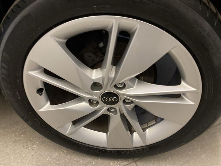 Audi Q2 Photo spincars-d8c74df6ecc0712470110dce5528513f095eef59.jpg