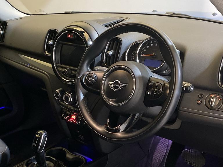 MINI Countryman Photo spincars-e10982f7010cac94cb35baca8fdb05a66540a23b.jpg