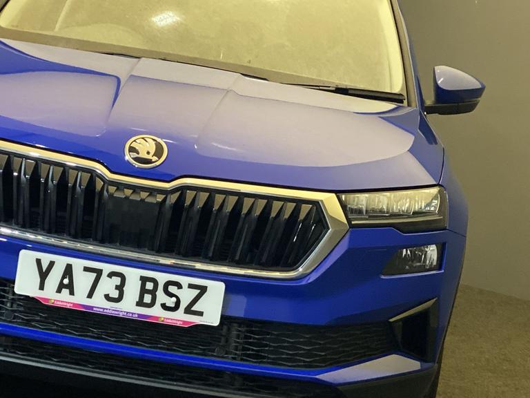 ŠKODA KAROQ Photo spincars-e6495b6e4642756bfb191dd1e01a1eb0461d6d0f.jpg