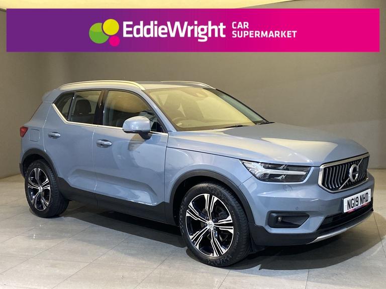 VOLVO XC40 Photo spincars-e7c2ba21623b50e0e6404d6887672e0b1d128380.jpg