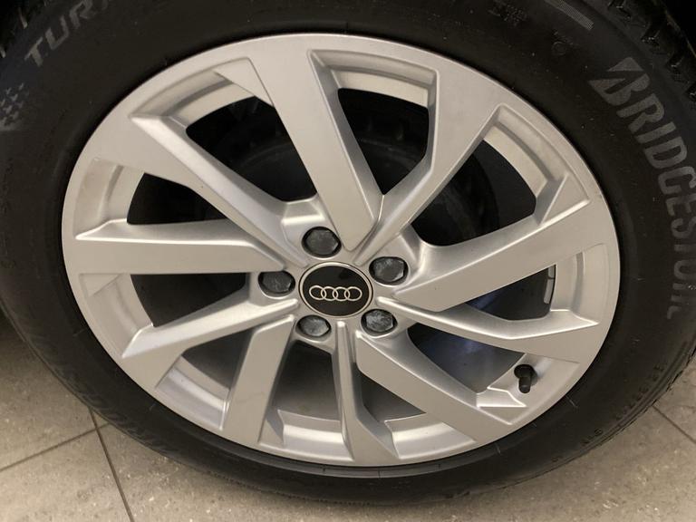 Audi A1 Photo spincars-e876e72bee1819279fe8ffd0a607a34cef50a756.jpg