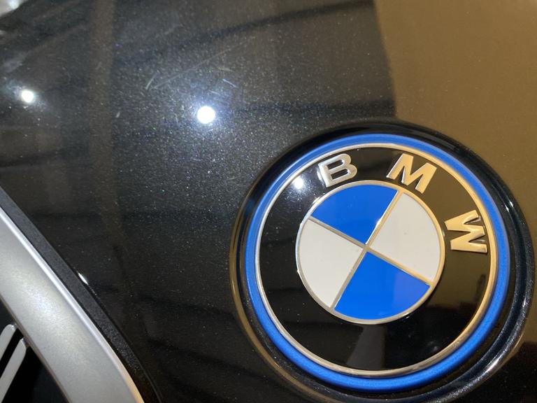 BMW 3 Series Photo spincars-fa1c01e14fd1ecaed037810626327341efd18195.jpg